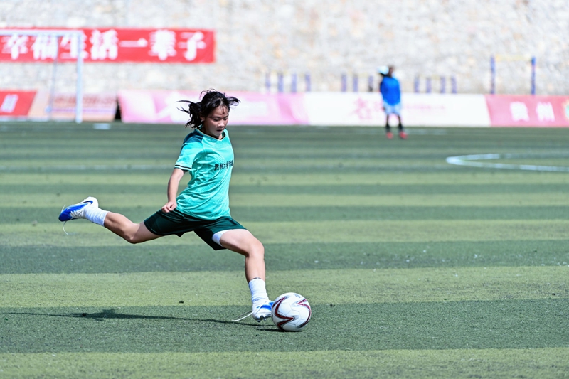 10“省長杯”貴州省青少年校園足球超級聯賽比賽現場