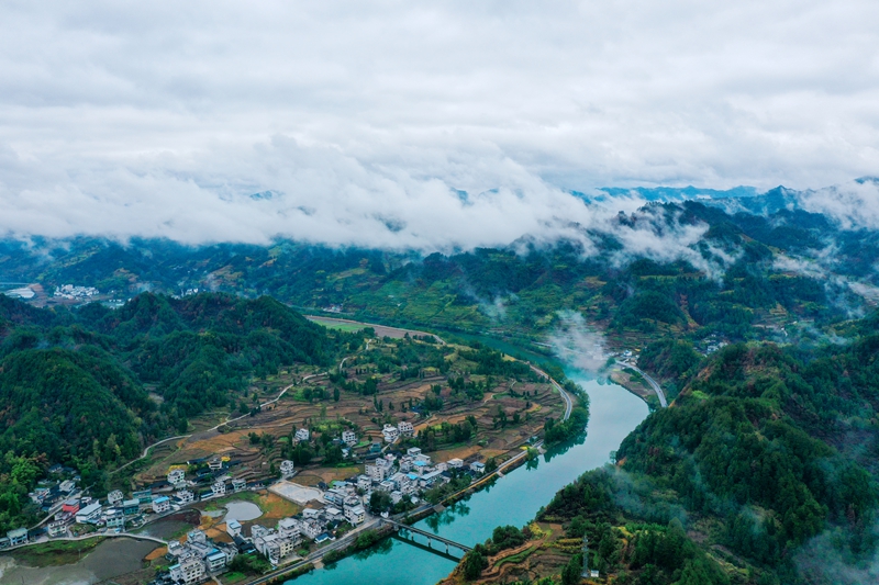 3 圖為G354銅仁梵凈山世界自然遺產地風景道銅仁碧江至江口段遠景.JPG