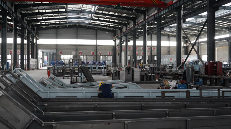 貴州金三葉機械制造有限公司的生產車間。