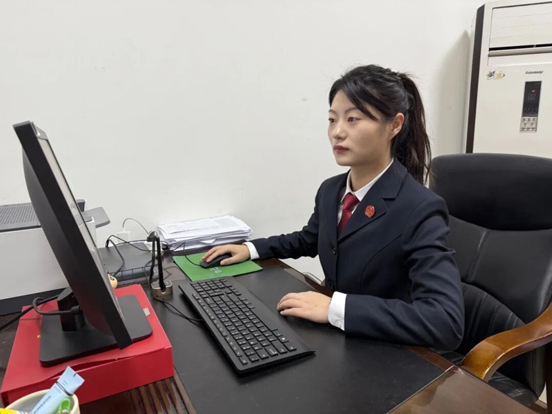 桐梓縣人民法院法官助理王歡歡。受訪者供圖