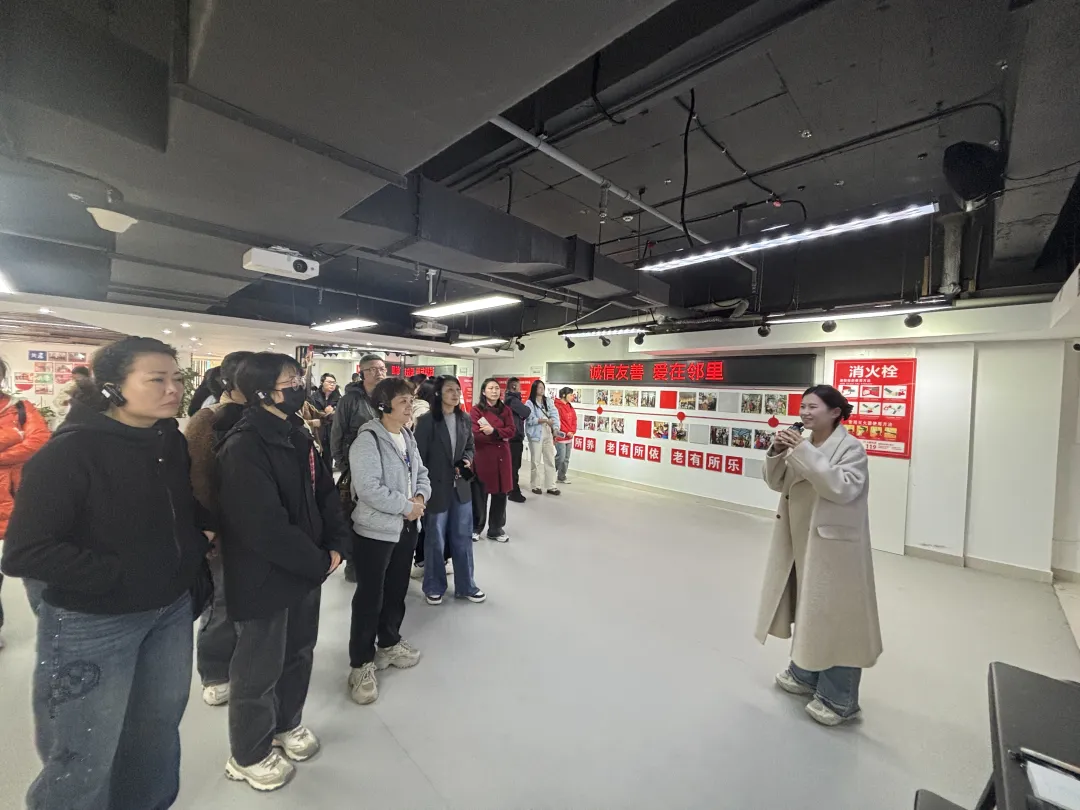 學員觀摩學習基層治理的“五閃”微治理模式