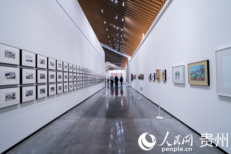 衡昌燒坊酒莊藝術中心，酒莊已然變身一座可感可賞的流動美術館。人民網記者 涂敏攝