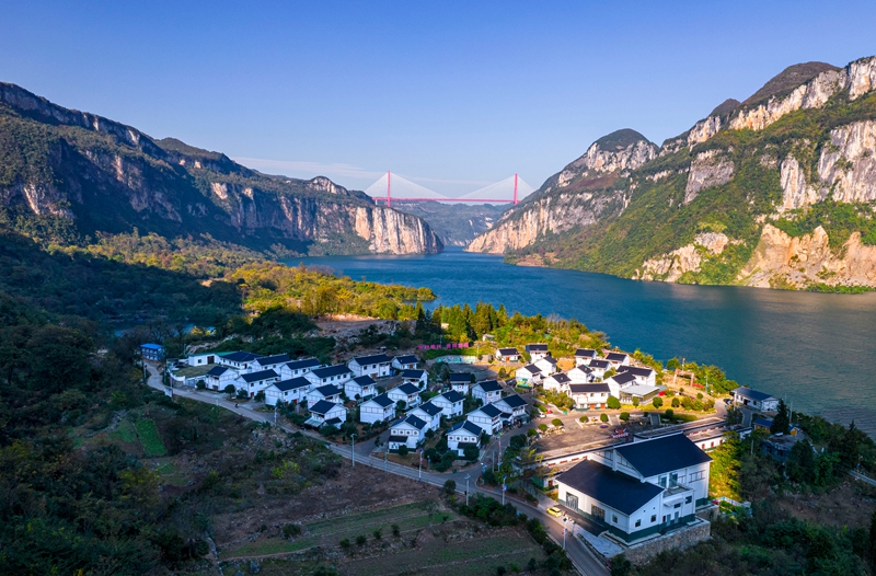 2025年11月24日航拍的貴州省黔西市新仁苗族鄉化屋村。