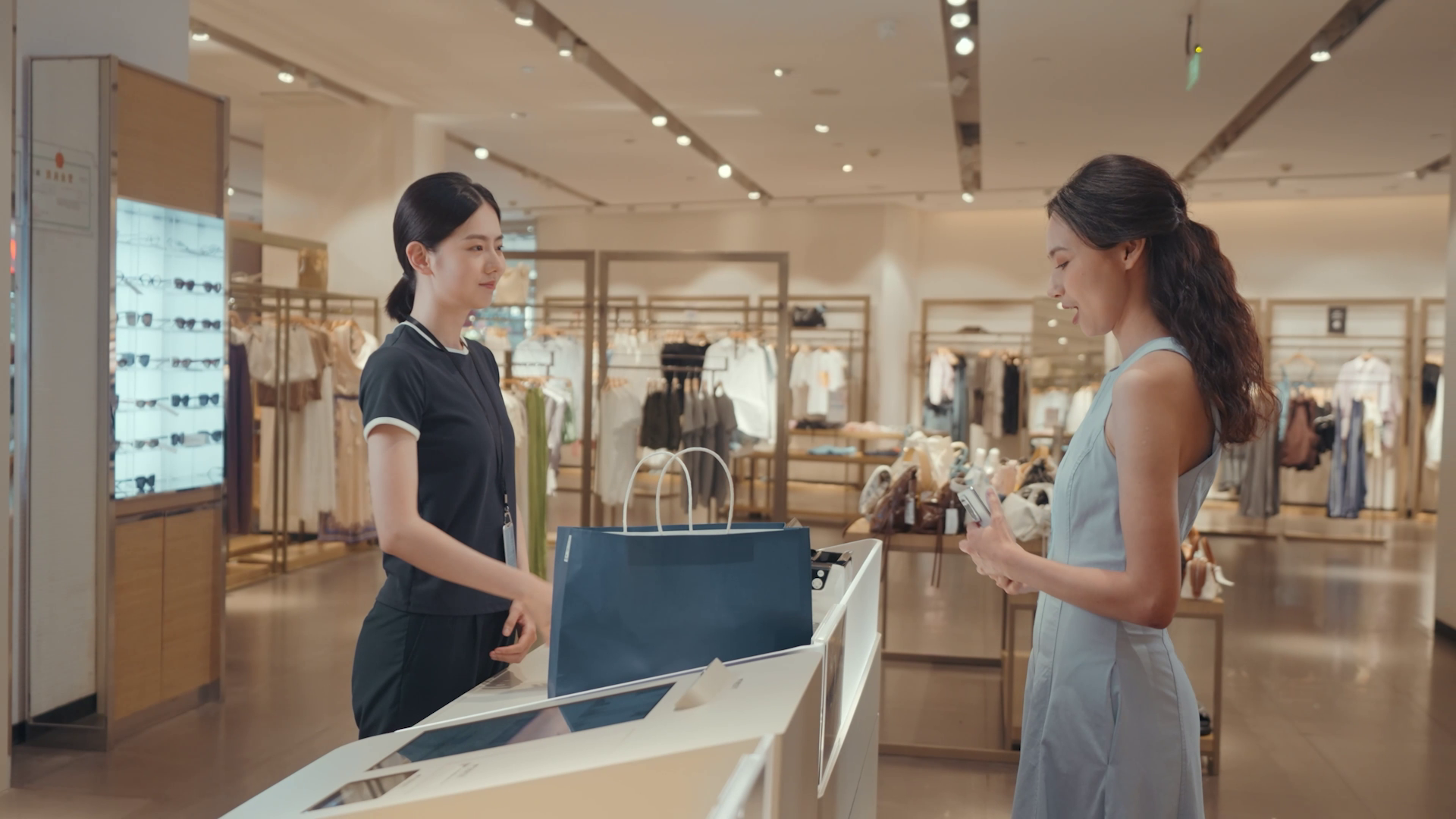 購物消費，請您主動索要發票