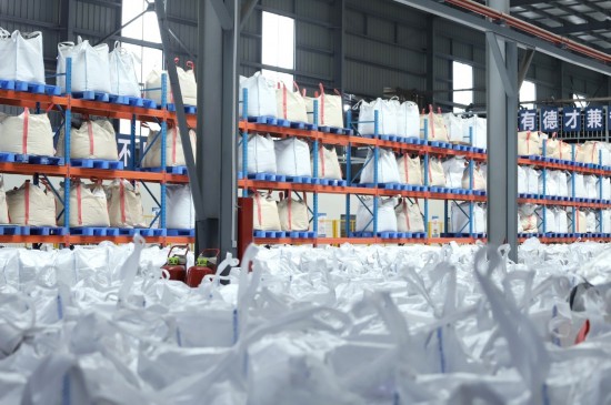 整齊擺放的成品。人民網 顧蘭云 攝