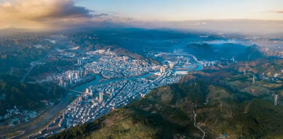 施秉：用好生態名片促發展 守護美麗河湖惠民生。